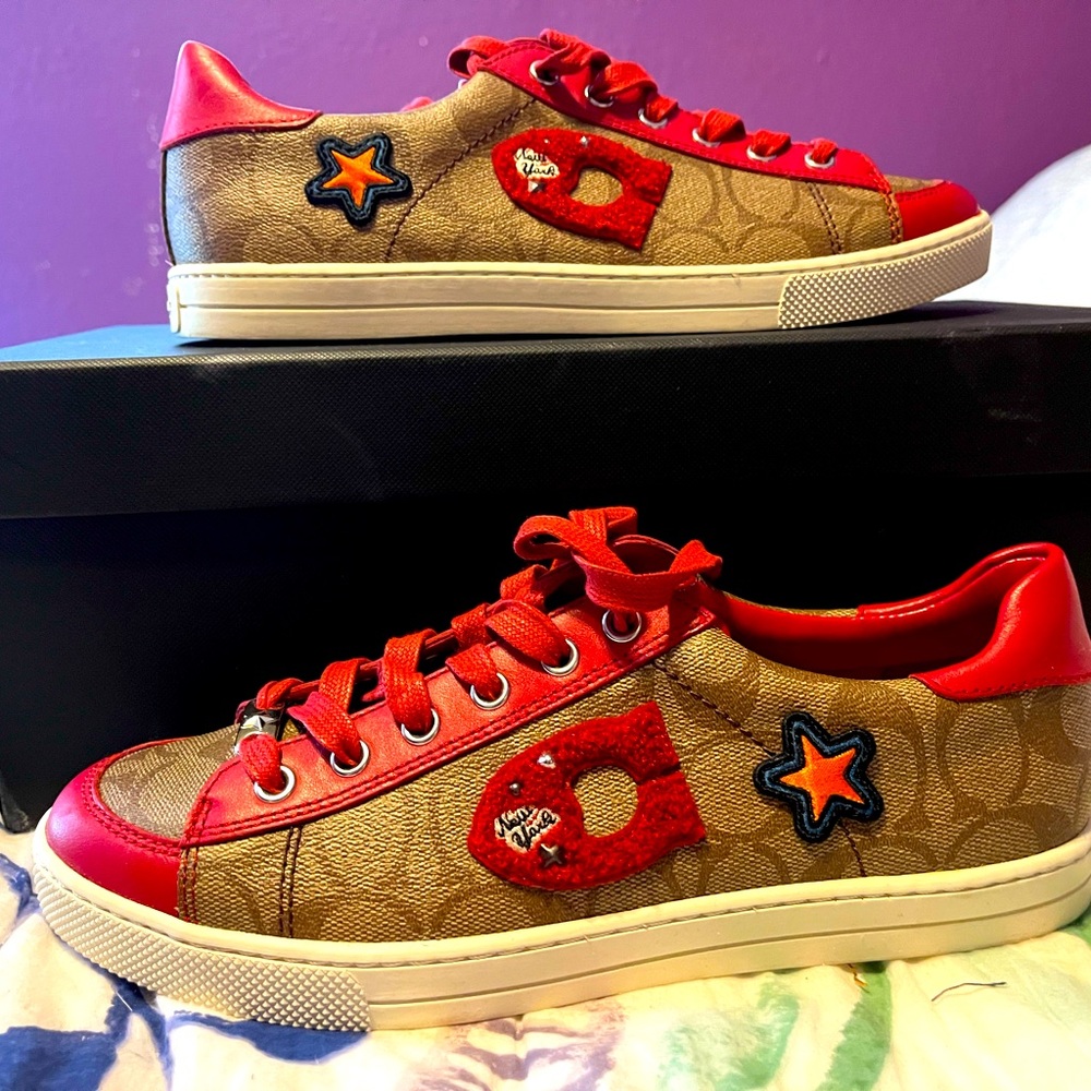 NIB Coach Porter Khaki/True Red 8.5B